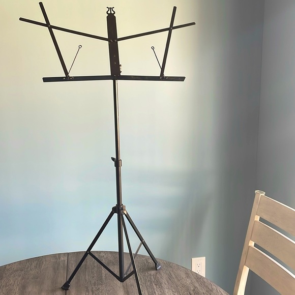 First Act Adjustable Foldable Music Stand - Picture 1 of 7